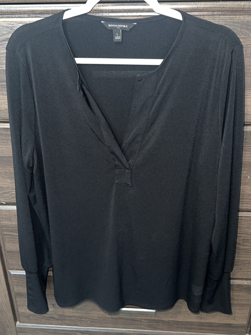 Banana Republic Black Long Sleeve V-Notch Pullover Top